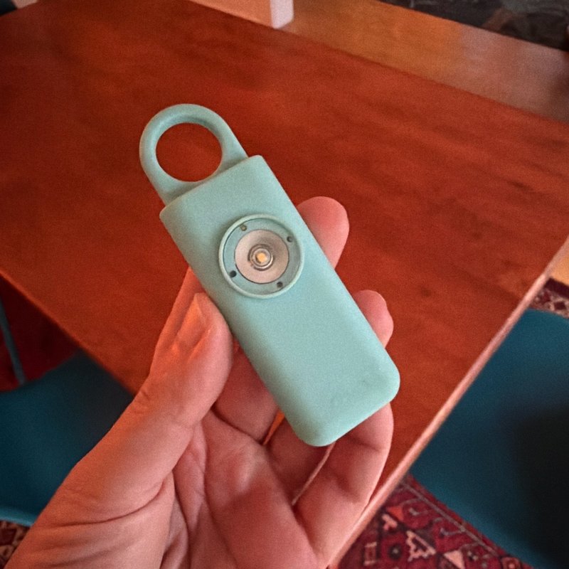 Flashing light noise maker